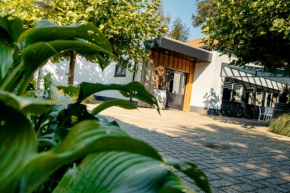 Villa 't Boshuys - a private and green location for families or friends up to 16 guests